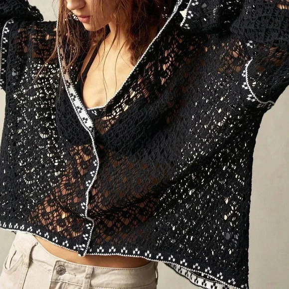 Black Casual Women's V-Neck Drop Shoulder Long Sleeve Loose Sweater - Picture 4 of 7